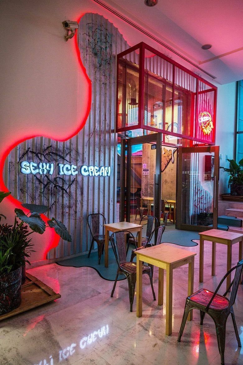 Custom neon sign for restaurant branding in Cambridge